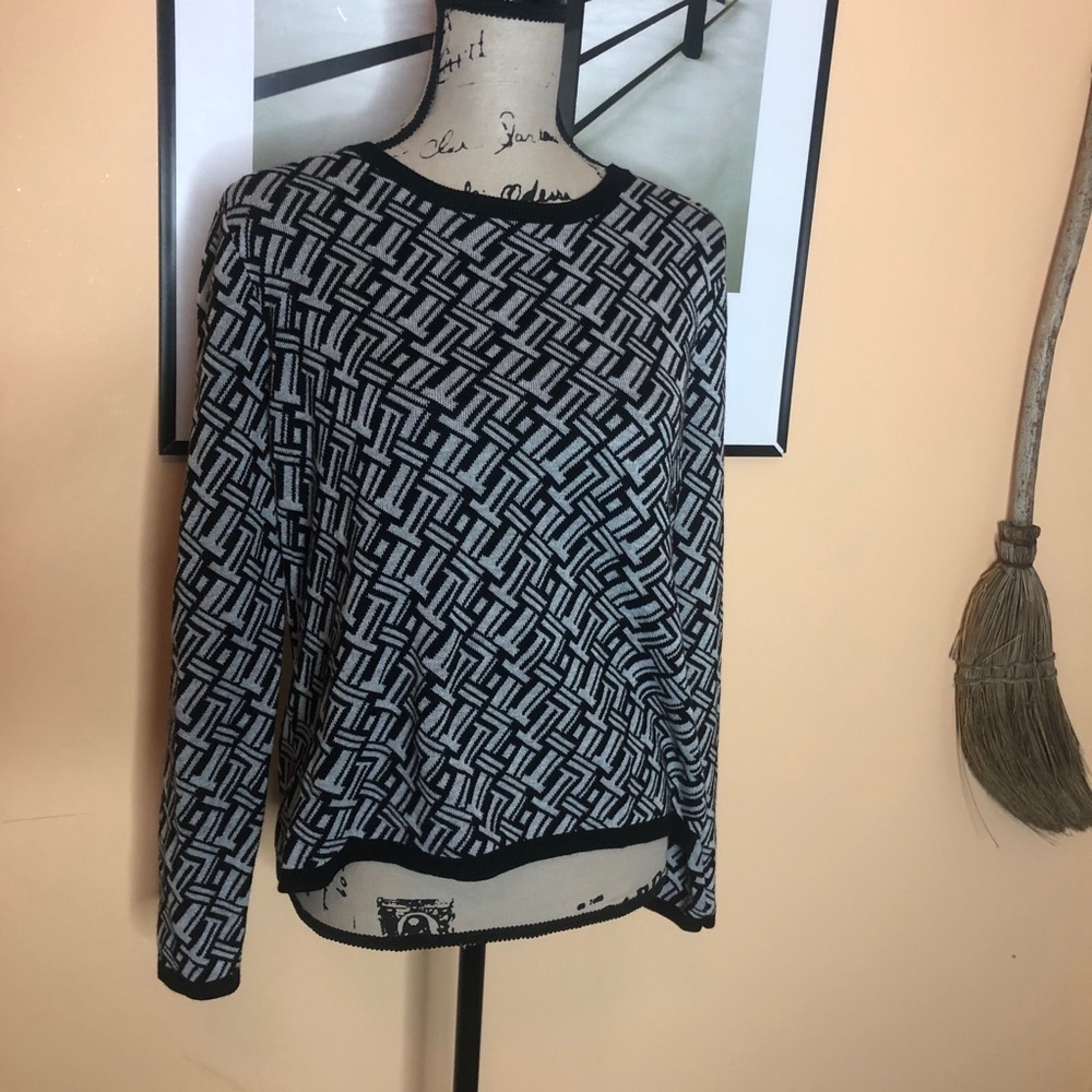 💚Retrology sweater